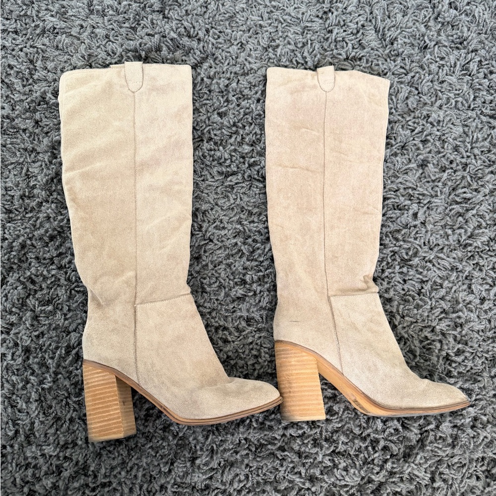 Elegant Tan Knee-High Women's Boots